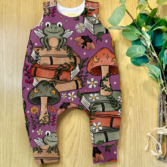 Bookish Frogs